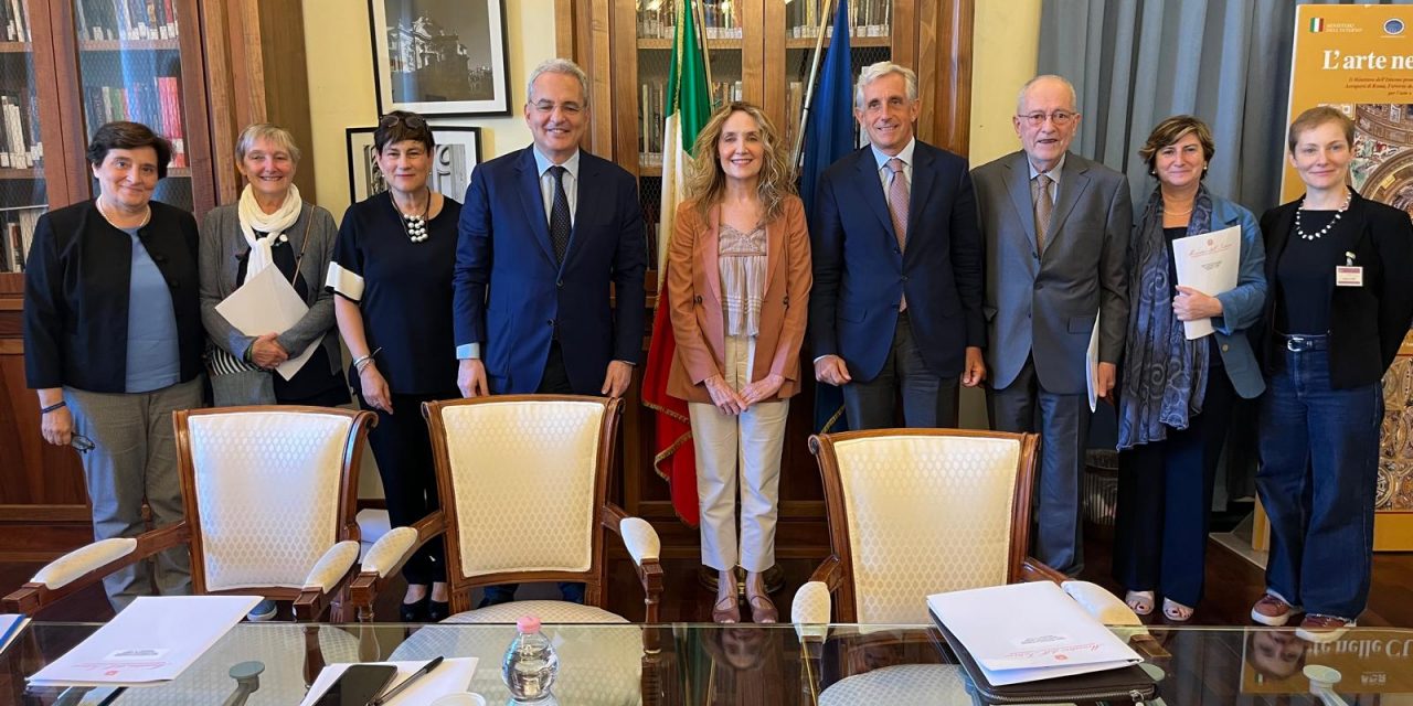 Firmato un accordo per nuovi ingressi di profughi con i corridoi umanitari