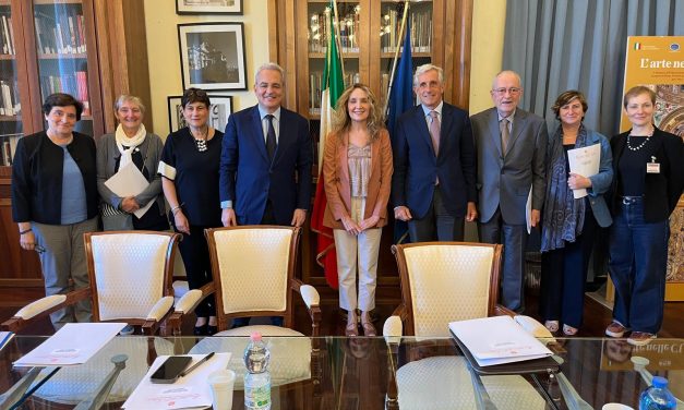 Firmato un accordo per nuovi ingressi di profughi con i corridoi umanitari
