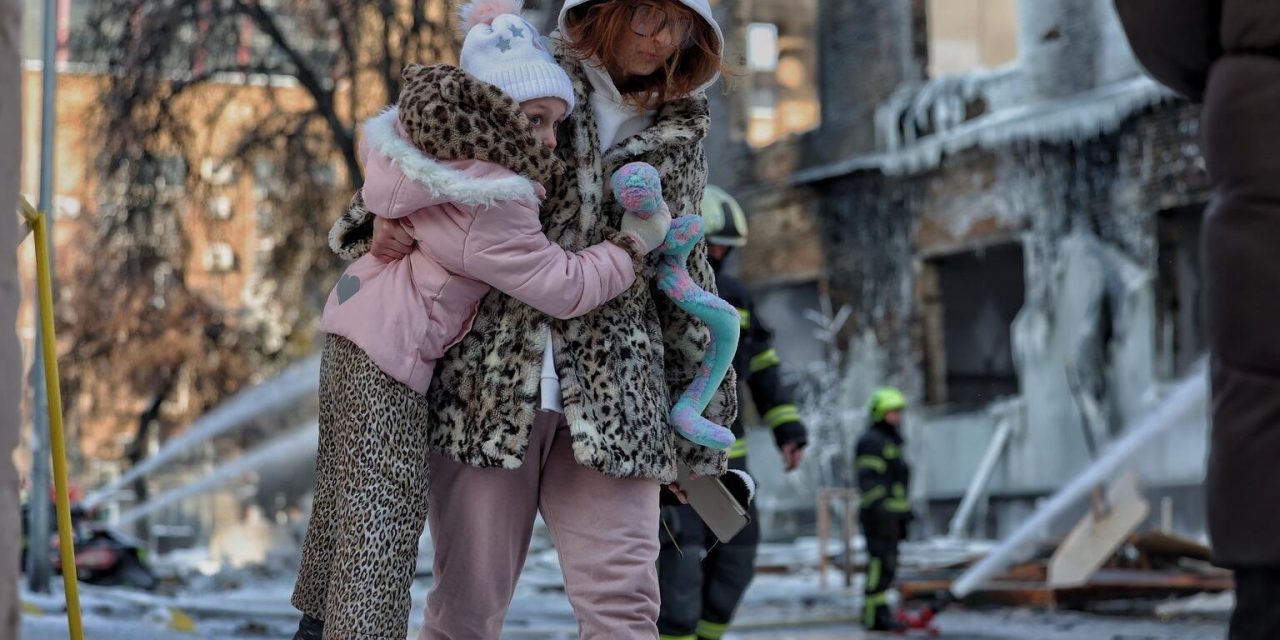 Ucraina: più di un terzo dei bambini rimangono sfollati